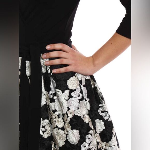 Diane Von Furstenberg Mini Dress Black Embroidered Floral Jewel Size 4 - Picture 6 of 16